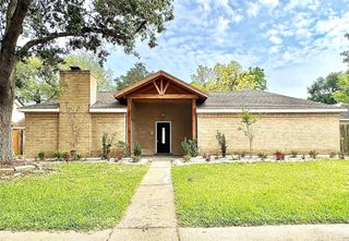 14307 Piping Rock, Houston, TX 77077