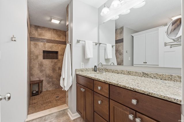 6709 Quail Ridge Lane, Fort Wayne, IN 46804