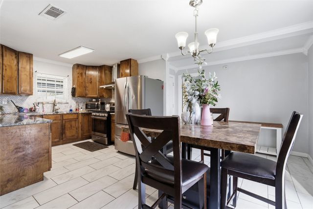 2600 S 24th Street, Waco, TX 76706