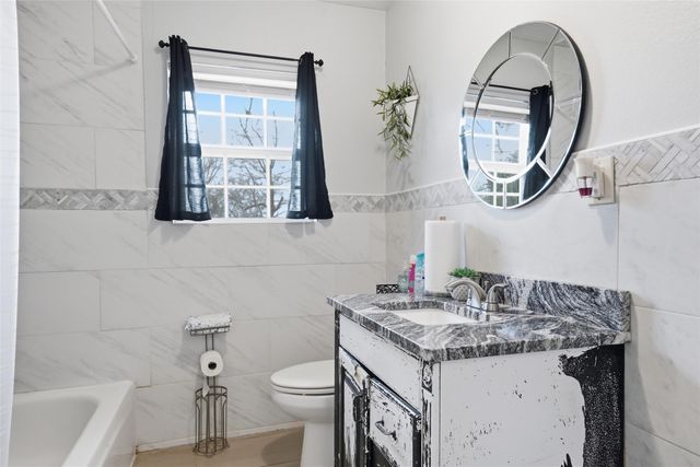 2600 S 24th Street, Waco, TX 76706