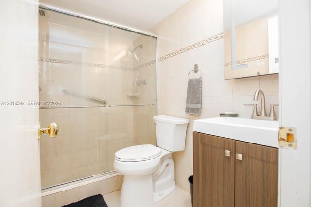 5555 Collins Ave 14U, Miami Beach, FL 33140