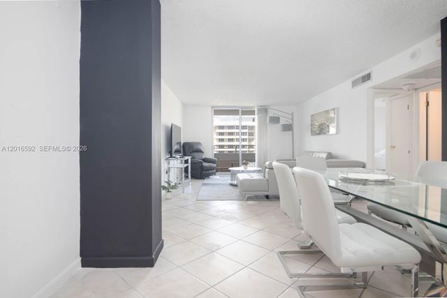 5555 Collins Ave 14U, Miami Beach, FL 33140