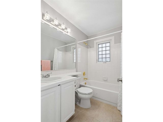 17094 E Dorado Dr, Centennial, CO 80015