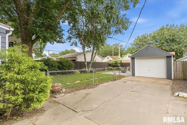 2017 S GLENWOOD Avenue, Springfield, IL 62704
