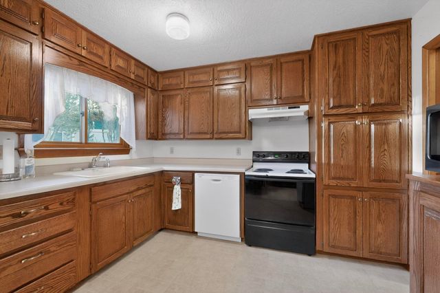 1605 Edith Drive, Belen, NM 87002