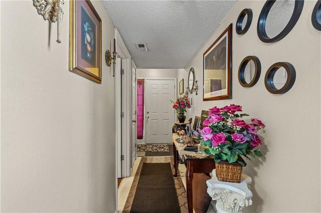 10563 E 46th Terrace, Kansas City, MO 64133
