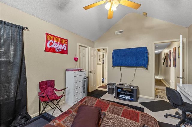 10563 E 46th Terrace, Kansas City, MO 64133
