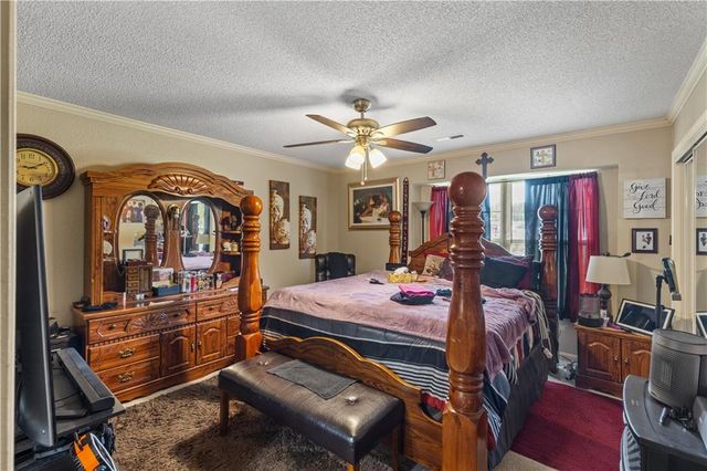 10563 E 46th Terrace, Kansas City, MO 64133