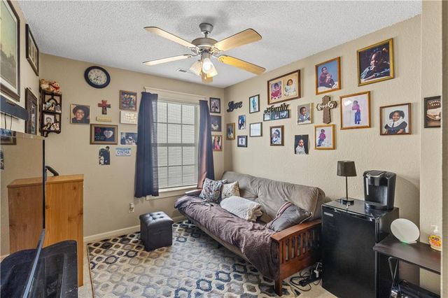 10563 E 46th Terrace, Kansas City, MO 64133