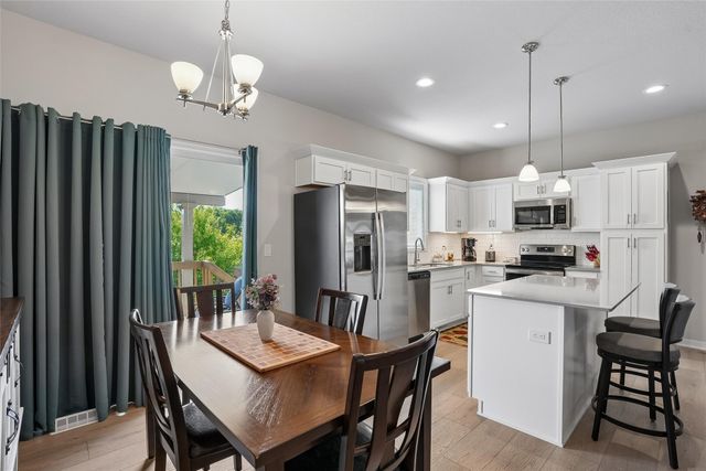 1730 Willow Court, Norwalk, IA 50211