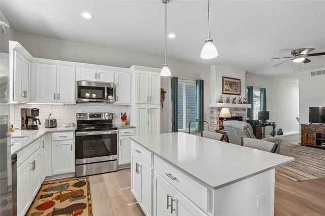 1730 Willow Court, Norwalk, IA 50211