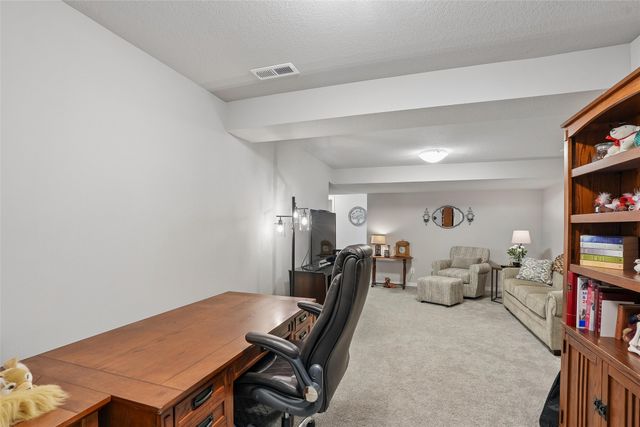 1730 Willow Court, Norwalk, IA 50211