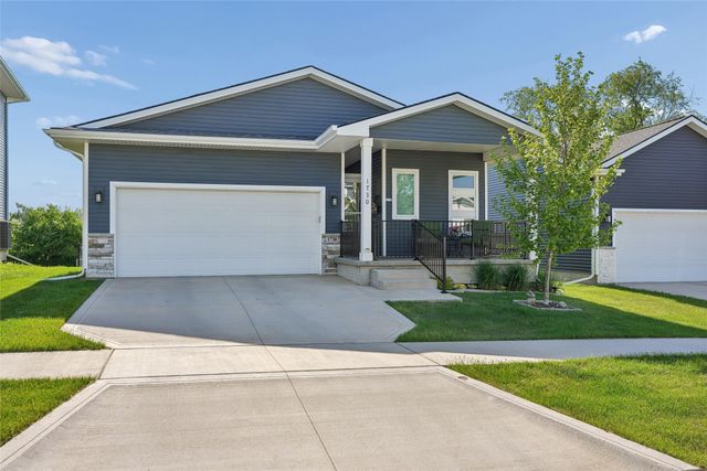 1730 Willow Court, Norwalk, IA 50211