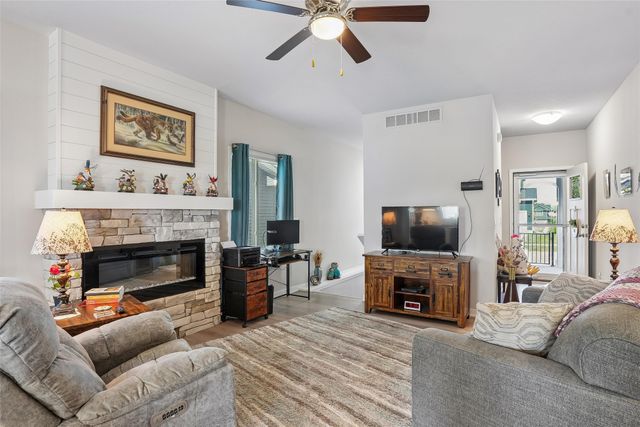 1730 Willow Court, Norwalk, IA 50211