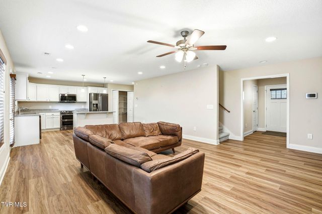 1265 Lemongrass Drive, Jonesborough, TN 37659