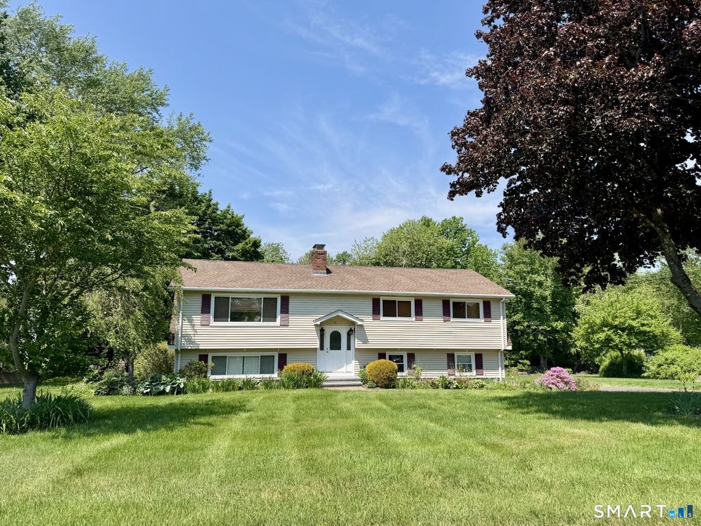 41 Swendsen Drive, Monroe, CT 06468