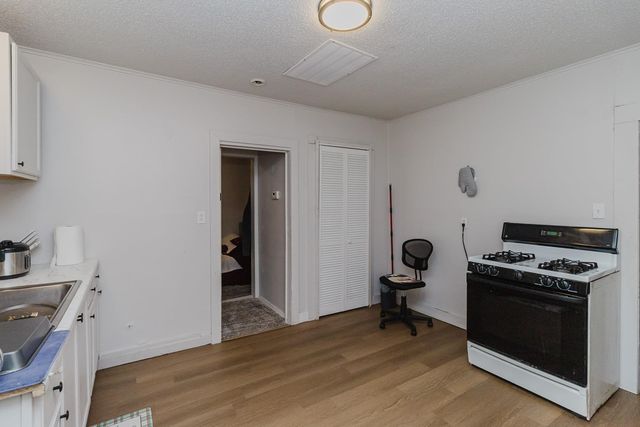 530-532 S Lulu Ave, Wichita, KS 67211