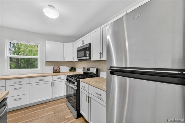 1609 Gilcrest Avenue, East Lansing, MI 48823