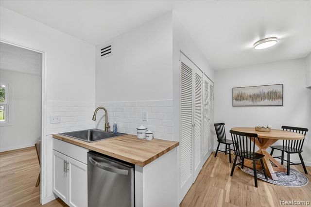 1609 Gilcrest Avenue, East Lansing, MI 48823