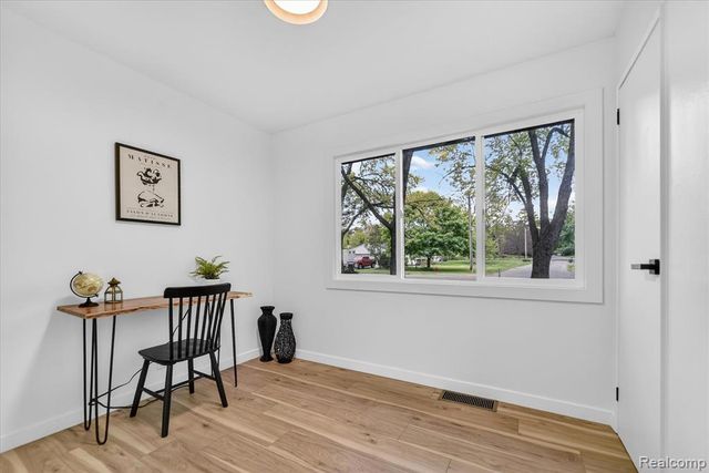 1609 Gilcrest Avenue, East Lansing, MI 48823