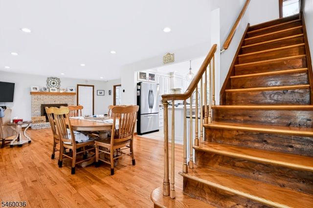 7 Pinewood Ct, Raritan Twp., NJ 08822