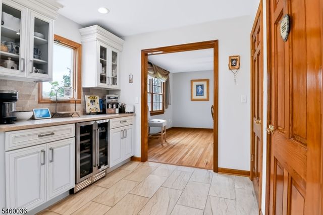 7 Pinewood Ct, Raritan Twp., NJ 08822