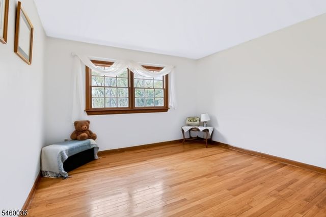 7 Pinewood Ct, Raritan Twp., NJ 08822