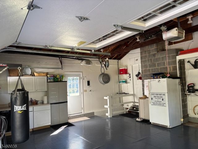 7 Pinewood Ct, Raritan Twp., NJ 08822