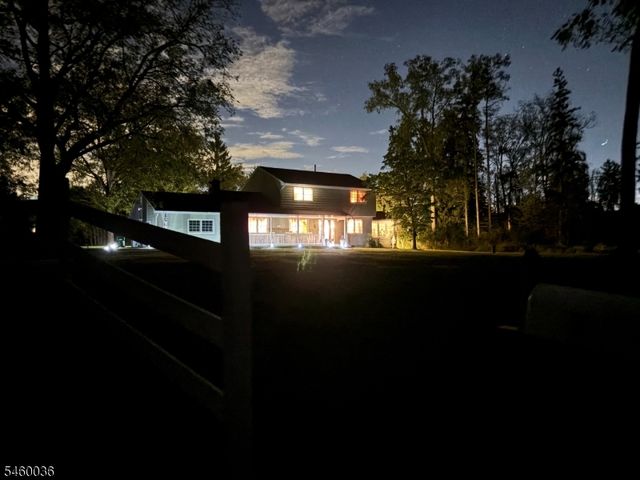 7 Pinewood Ct, Raritan Twp., NJ 08822