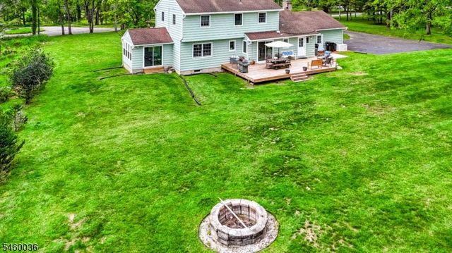 7 Pinewood Ct, Raritan Twp., NJ 08822
