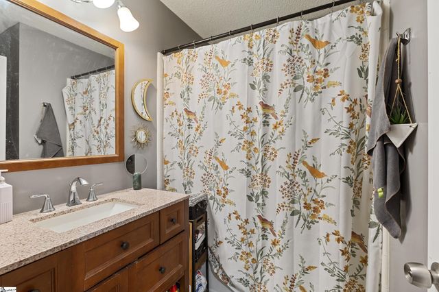 202 Sherwood Road, Easley, SC 29640