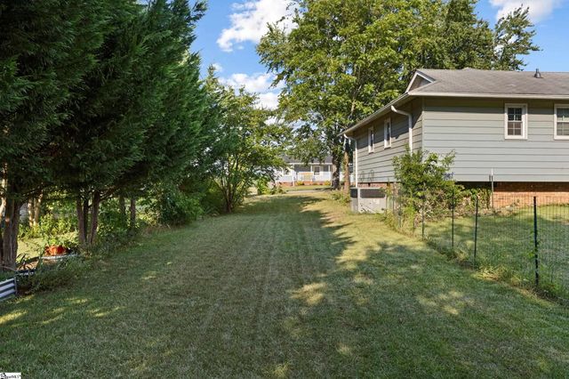 202 Sherwood Road, Easley, SC 29640