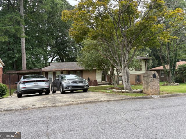 6051 Ledgewood Drive, Forest Park, GA 30297