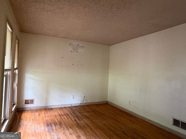 6051 Ledgewood Drive, Forest Park, GA 30297