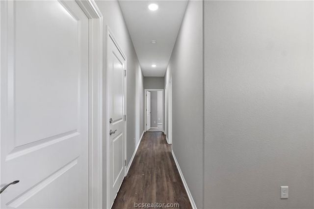 2517 Shady Route Lane, Bryan, TX 77808