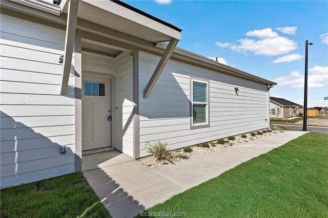 2517 Shady Route Lane, Bryan, TX 77808