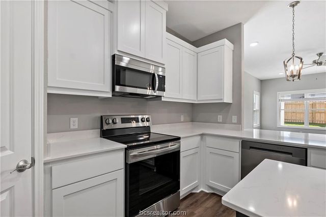 2517 Shady Route Lane, Bryan, TX 77808