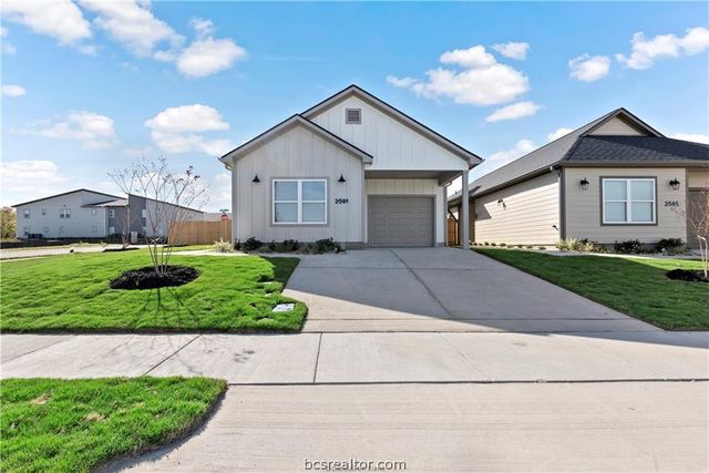 2517 Shady Route Lane, Bryan, TX 77808