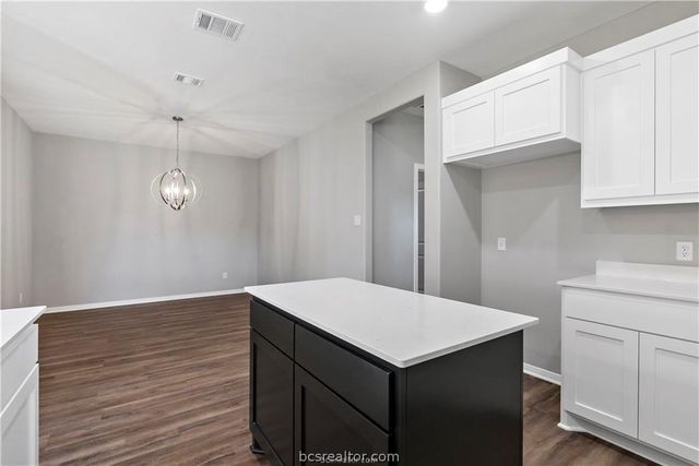 2517 Shady Route Lane, Bryan, TX 77808