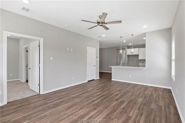 2517 Shady Route Lane, Bryan, TX 77808