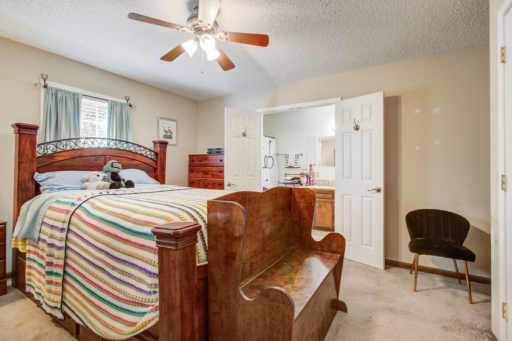 Image 14 of property listing at 1436 Brantley Avenue, Summerton, SC 29148