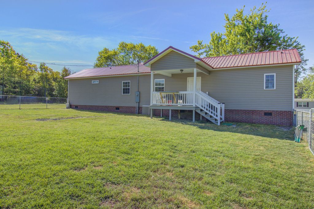 Image 23 of property listing at 1436 Brantley Avenue, Summerton, SC 29148