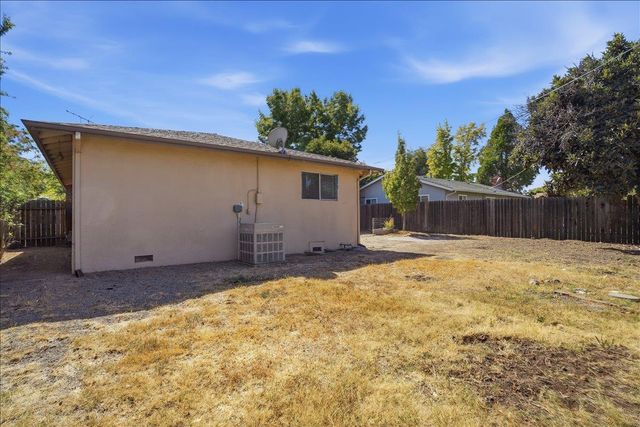 1757 Wakefield Way, Sacramento, CA 95822