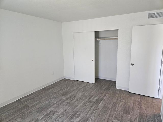 1241 E Cinnabar Avenue 104A, Phoenix, AZ 85020