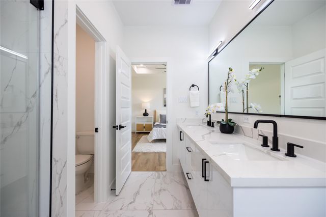 4010 Yellowstone Blvd, Houston, TX 77021