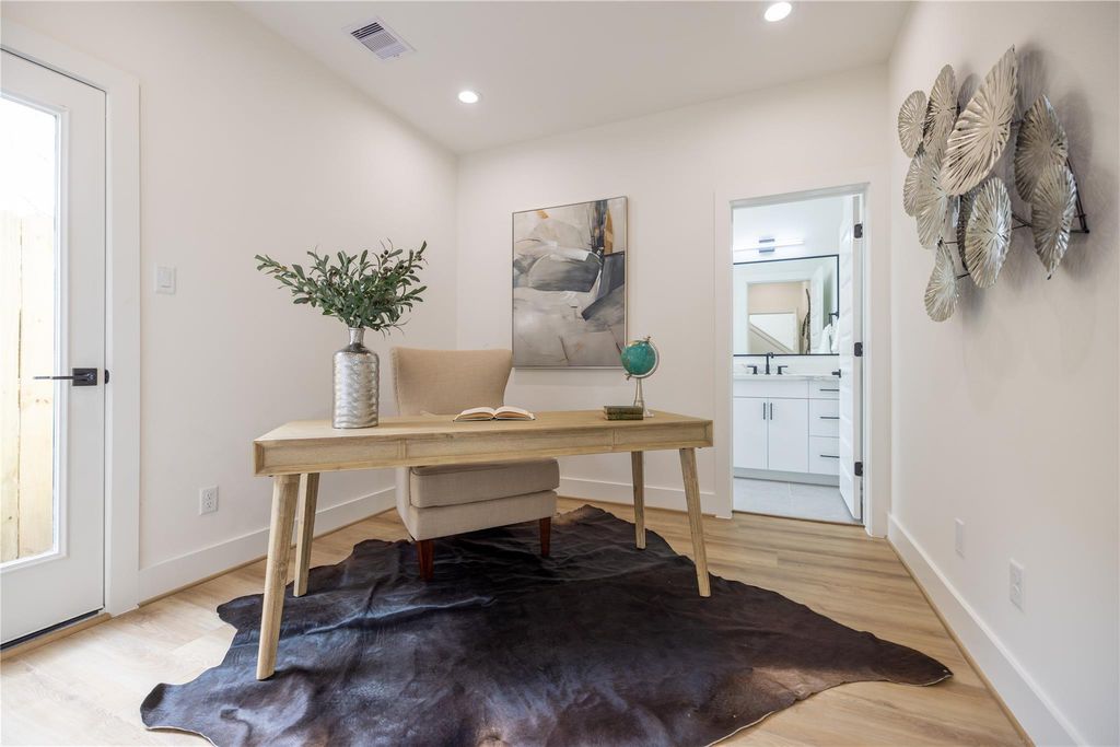 4010 Yellowstone Blvd, Houston, TX 77021
