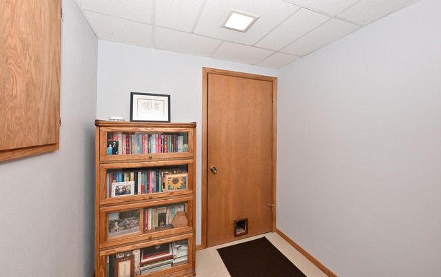 8187 Forest Hills CIRCLE, Franklin, WI 53132
