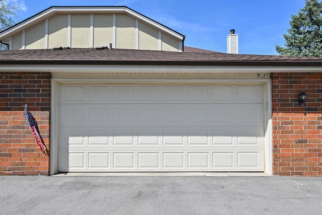 8187 Forest Hills CIRCLE, Franklin, WI 53132