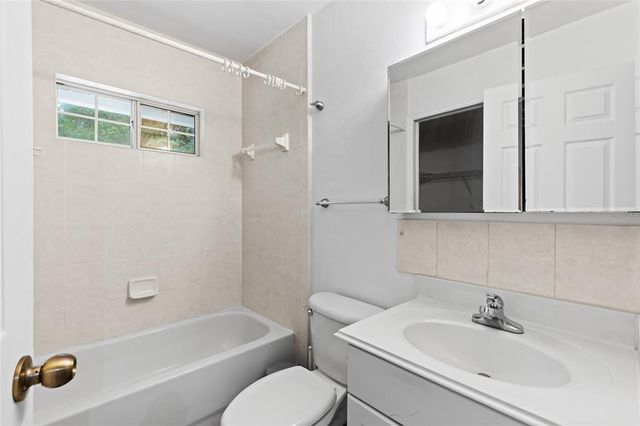 6454 SW 84TH TERRACE, Gainesville, FL 32608