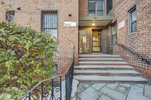3750 87th St Apt 5C, New York City, NY 11372